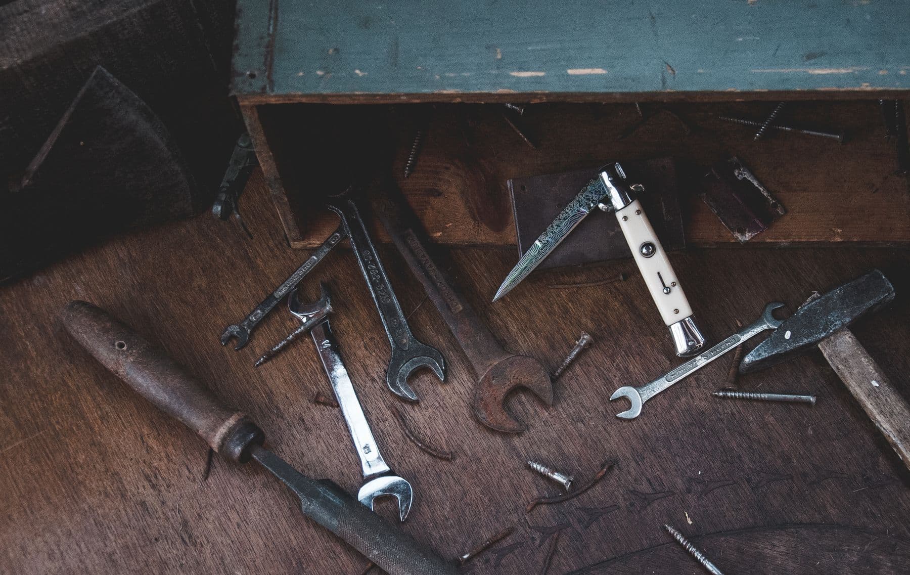 A worktable photographed for the Field Office publication example.